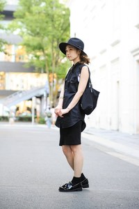 久保山 香奈さん - チープマンデイ(Cheap Monday)、フェンディ(FENDI)｜原宿ストリートスナップ - 写真1