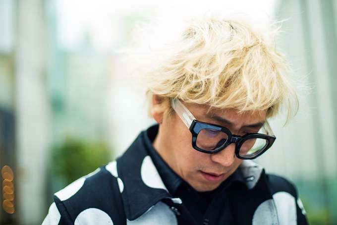 千原 徹也さん - ナインティナイン パーセント イズ(99%IS-)、コム デ ギャルソン(COMME des GARÇONS)｜青山・表参道ストリートスナップ - 写真4