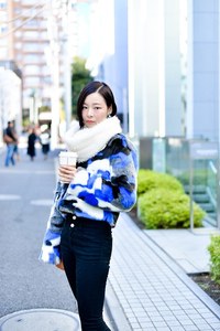 高田 翔子さん - フィグ＆ヴァイパー(FIG & VIPER)、ジルスチュアート(JILLSTUART)｜青山・表参道ストリートスナップ - 写真2