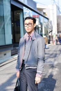 荒川 泰暉さん - トム ブラウン(THOM BROWNE)、サンローラン(Saint Laurent)｜原宿ストリートスナップ - 写真9