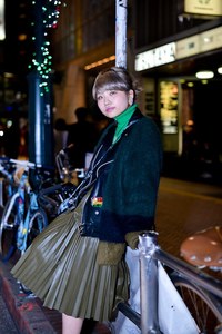 熊澤 優さん - トーガ(TOGA)、マーク BY マーク ジェイコブス(MARC BY MARC JACOBS)｜渋谷ストリートスナップ - 写真2