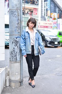 ピッツキーリ 愛実さん - リーバイス(Levi's)、ザラ(ZARA)｜原宿ストリートスナップ - 写真1