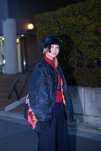 吉田 智菜さん - ミキオサカベ(MIKIO SAKABE)、コム デ ギャルソン(COMME des GARÇONS)｜青山・表参道ストリートスナップ - 写真2
