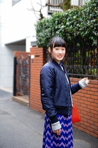 片 由紀子さん - アー・ヴェ・ヴェ(a.v.v)、ケービーエフ(KBF)｜原宿ストリートスナップ - 写真2