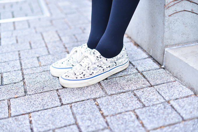 新里 ロドリゲス あけみさん - ヴァンズ(Vans)、ルートート(ROOTOTE)｜青山・表参道ストリートスナップ - 写真4