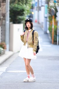 佐藤 渚さん - チャイルド ウーマン(CHILD WOMAN)、ビームス ボーイ(BEAMS BOY)｜青山・表参道ストリートスナップ - 写真1
