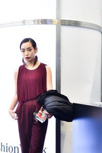 佐々木 香奈さん - トーガ(TOGA)｜渋谷ストリートスナップ - 写真2