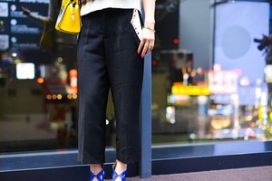 加治 ひとみさん - アキラナカ(AKIRANAKA)、キン(KIN)｜渋谷ストリートスナップ - 写真4