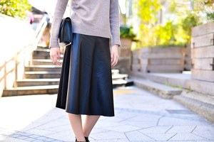 小椚 ちはるさん - エキップモン(EQUIPMENT)、アクネ ストゥディオズ(Acne Studios)｜原宿ストリートスナップ - 写真4