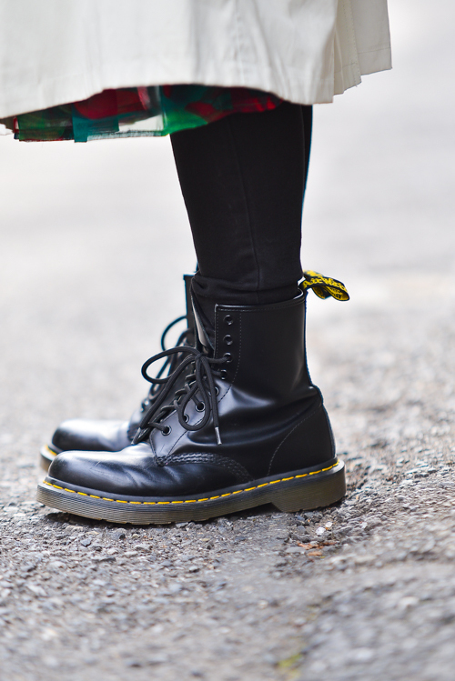 岡本 彩さん - 古着(ユーズド)(USED)、ドクターマーチン(Dr. Martens)｜原宿ストリートスナップ - 写真11