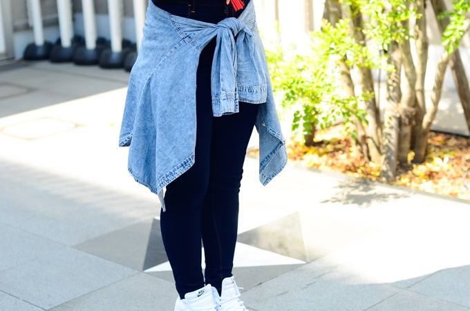 宮﨑 いずみさん - アメリカンイーグル アウトフィッターズ(AMERICAN EAGLE OUTFITTERS)、ナイキ(NIKE)｜原宿ストリートスナップ5