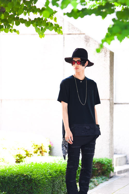 クロさん - ミハラ ヤスヒロ(MIHARA YASUHIRO)、クロムハーツ(CHROME HEARTS)｜青山・表参道ストリートスナップ - 写真2