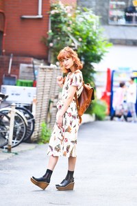 阿部 朱梨さん - 古着(ユーズド)(USED)、アナザーエディション(Another Edition)｜原宿ストリートスナップ - 写真1