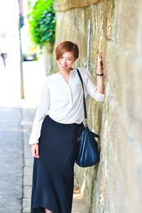 藤原 杏菜さん - ザラ(ZARA)、ジェームス パース(JAMES PERSE)｜青山・表参道ストリートスナップ - 写真2