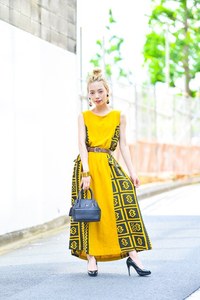 仲西 さほみさん - 古着(ユーズド)(USED)、ミュウミュウ(MIU MIU)｜渋谷ストリートスナップ - 写真1