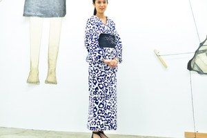 堀越 いずみさん - アン ドゥムルメステール(ANN DEMEULEMEESTER)｜青山・表参道ストリートスナップ - 写真3