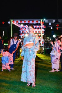 宮本 彩菜さん - ケイタ マルヤマ(KEITA MARUYAMA)｜新宿ストリートスナップ - 写真1