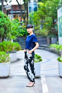 上野 愛純さん - トーガ(TOGA)、ユナイテッド ヌード(UNITED NUDE)｜原宿ストリートスナップ - 写真1