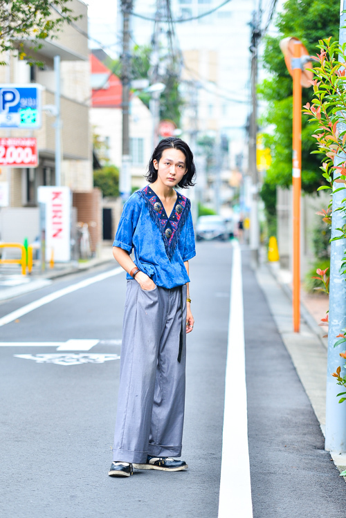 秋元 夏生さん - 古着(ユーズド)(USED)、バルブドス (Barbudos)｜青山・表参道ストリートスナップ1