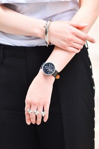 川畑 友美さん - メゾン マルタン マルジェラ(Maison Martin Margiela)、ジュンヤ ワタナベ(JUNYA WATANABE)｜原宿ストリートスナップ - 写真8