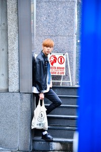 檜森 翔斗さん - メゾン マルタン マルジェラ(Maison Martin Margiela)、ヘインズ(Hanes)｜原宿ストリートスナップ - 写真1