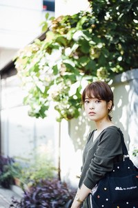 實渕 真希さん - スナイデル(SNIDEL)、レイ ビームス(Ray BEAMS)｜原宿ストリートスナップ - 写真3