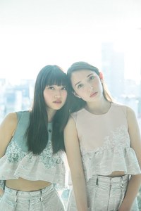 池田 さえみ/斉藤 アリスさん - ハナエモリ マニュスクリ(Hanae Mori manuscrit)｜渋谷ストリートスナップ - 写真4