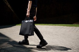 木村 真人さん - アクネ ストゥディオズ(Acne Studios)、コモン スウェーデン(CMMN SWDN)｜青山・表参道ストリートスナップ - 写真3