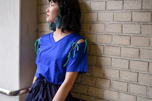 則武 ハルコさん - ファセッタズム(FACETASM)、ジャックムス(JACQUEMUS)｜渋谷ストリートスナップ - 写真3