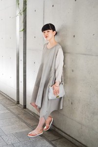 川村 朱乃さん - ミー イッセイ ミヤケ(me ISSEY MIYAKE)、イパネマ(Ipanema)｜原宿ストリートスナップ - 写真1