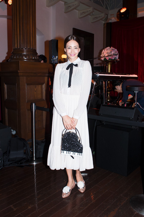 リナさん - ケイト・スペード ニューヨーク(kate spade new york)｜銀座ストリートスナップ1