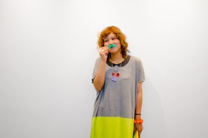 シホさん - ツモリチサト(TSUMORI CHISATO)、ローリーズファーム(LOWRYS FARM)｜原宿ストリートスナップ - 写真3