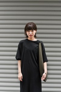 上原 日和さん - エンフォルド(ENFÖLD)、ファビオ ルスコーニ(FABIO RUSCONI)｜原宿ストリートスナップ - 写真2