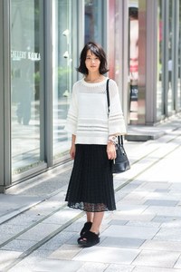 辻 亜矢乃さん - ジーユー(GU)、ベイビージー(BABY-G)｜青山・表参道ストリートスナップ - 写真1