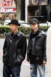 根来 友樹 / 丸山 勇人さん - ヴィンテージ(vintage)、ヴァンズ(Vans)｜原宿ストリートスナップ - 写真2