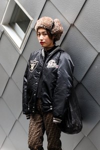 香山 莉佳さん - ヴィンテージ(vintage)、フェンディ(FENDI)｜原宿ストリートスナップ - 写真1