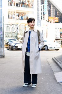 横田 唯さん｜原宿ストリートスナップ - 写真1
