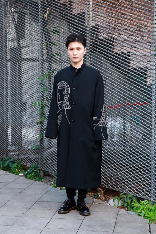 リー ドン ジュンさん - ヨウジヤマモト(Yohji Yamamoto)、サンローラン(Saint Laurent)｜原宿ストリートスナップ1