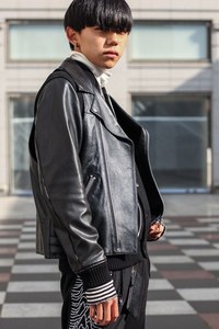 今村 翔太さん - ナインティナイン パーセント イズ(99%IS-)、ヴァンズ(Vans)｜原宿ストリートスナップ - 写真2