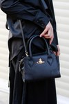 ooさん - ジェフリーキャンベル(Jeffrey Campbell)、ヴィヴィアン・ウエストウッド(Vivienne Westwood)｜原宿ストリートスナップ6