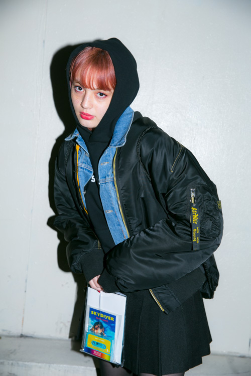 藤田 エミリ / ケイトさん - ステューシーウィメン(STÜSSY WOMEN)、ヴァンズ(Vans)｜原宿ストリートスナップ - 写真4