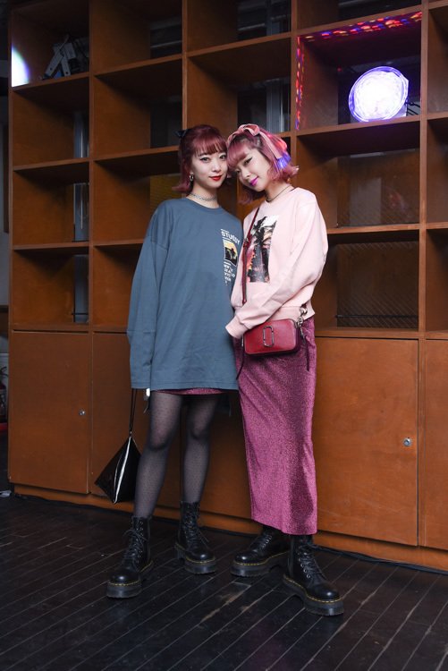 アミアヤさん - ステューシーウィメン(STÜSSY WOMEN)、ドクターマーチン(Dr. Martens)｜原宿ストリートスナップ1