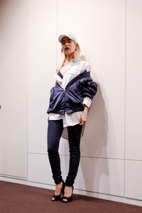 横山 歩さん - ヴィンテージ(vintage)、ユニクロ(UNIQLO)｜渋谷ストリートスナップ - 写真1