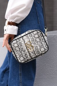 清水 彩絵さん - ダニエル・ウェリントン(Daniel Wellington)｜原宿ストリートスナップ - 写真4