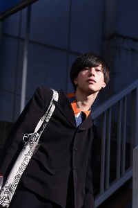 浅利 琳太郎さん - コム デ ギャルソン(COMME des GARÇONS)、カラー(kolor)｜原宿ストリートスナップ - 写真1