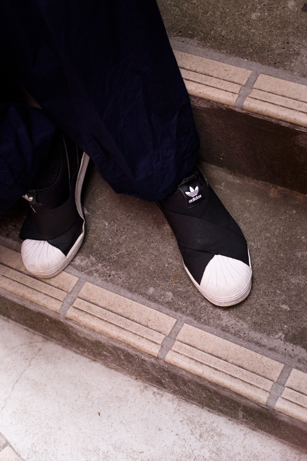 イノウエ アカリさん - ケービーエフ(KBF)、アディダス(adidas)｜原宿ストリートスナップ - 写真3