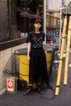 長田 侑子さん - トリコ ・コム デ ギャルソン(trict COMME des GARÇONS)、ドクターマーチン(Dr. Martens)｜原宿ストリートスナップ6