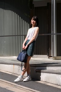 星野 莉良さん - ニュールック(New Look)、アディダス(adidas)｜原宿ストリートスナップ - 写真2