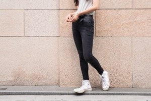 アキさん - ヴェトモン(VETEMENTS)、エイチ＆エム(H&M)｜原宿ストリートスナップ - 写真3