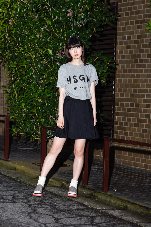 青木 知世さん - エムエスジーエム(MSGM)、アダム エ ロペ(ADAM ET ROPÉ)｜原宿ストリートスナップ - 写真1